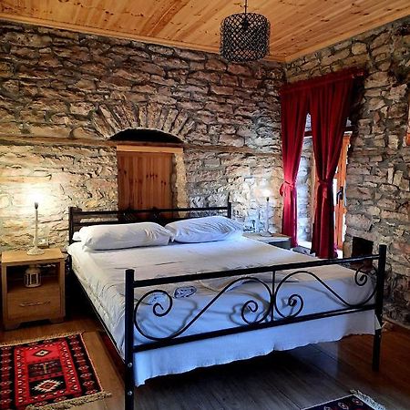 Stone Rooms 1850 Gjirokastër 外观 照片